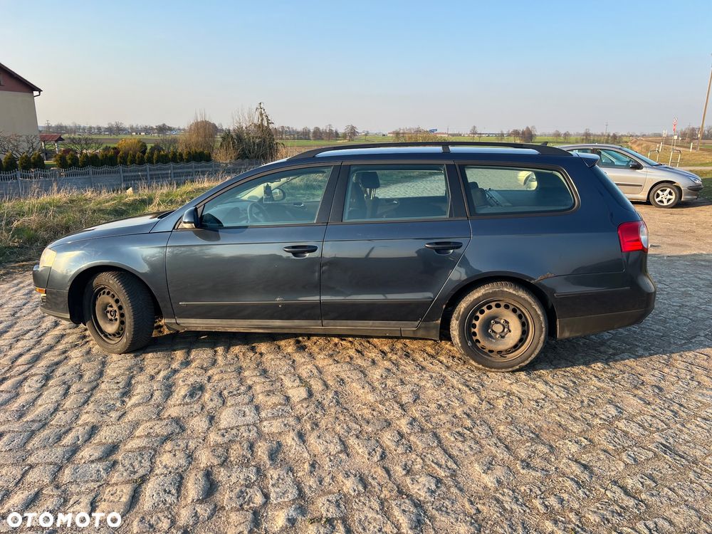 Volkswagen Passat 1.9 TDI Individual - 6
