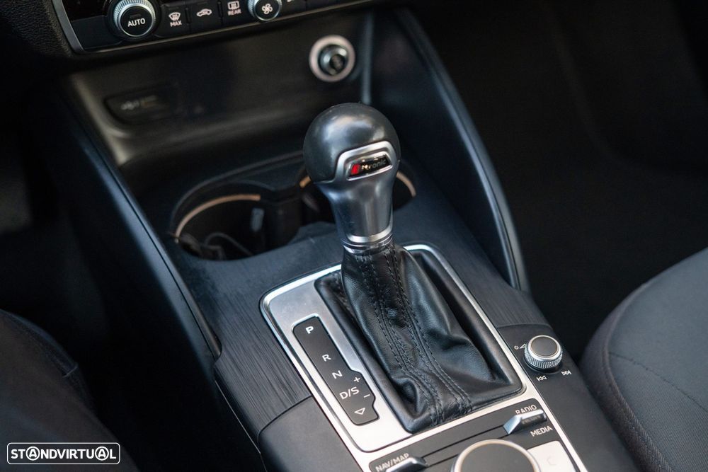 Audi A3 Sportback 30 TFSI S-line S tronic - 25