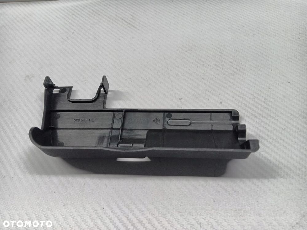 OSŁONA KLEMY NABOJU AUDI A4 B9 8W0937132 - 4