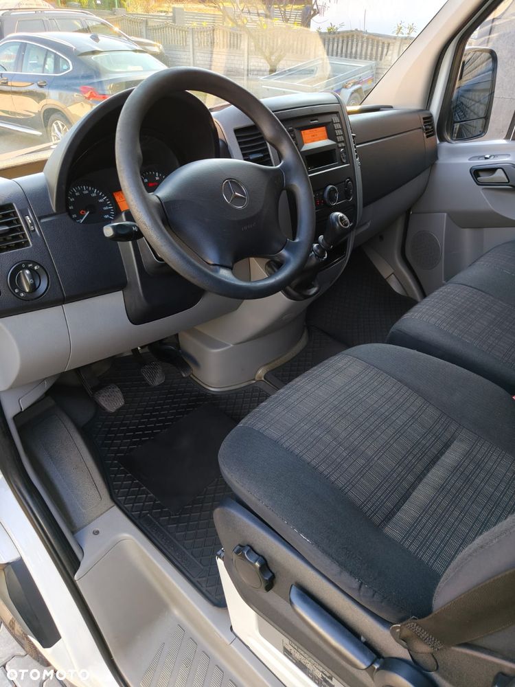 Mercedes-Benz Sprinter - 19