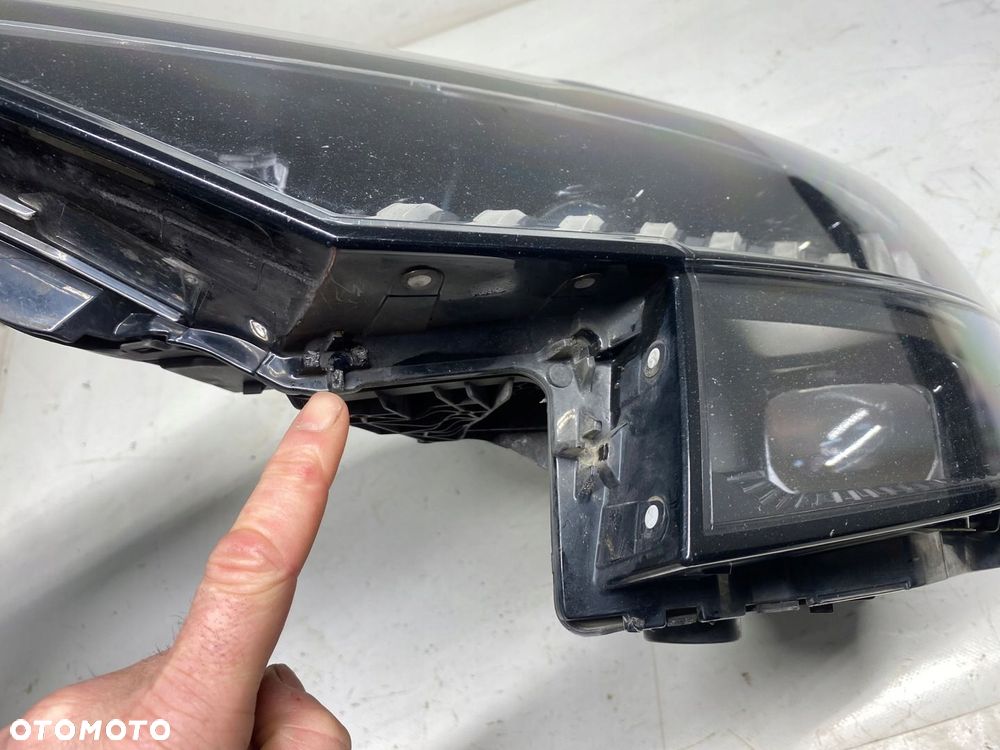 AUDI Q8 RSQ8 LAMPA LEWA PRZÓD LED MATRIX 4M8941035 18- - 11