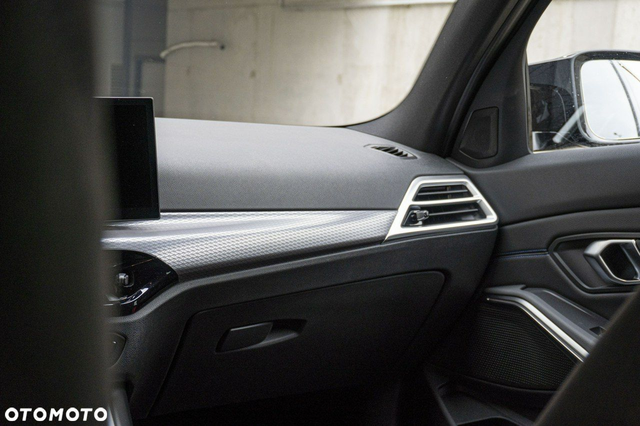 BMW Seria 3 - 22