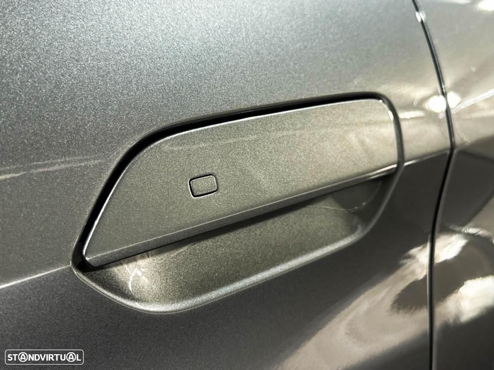 BYD Dolphin 60.4 kWh Design - 17