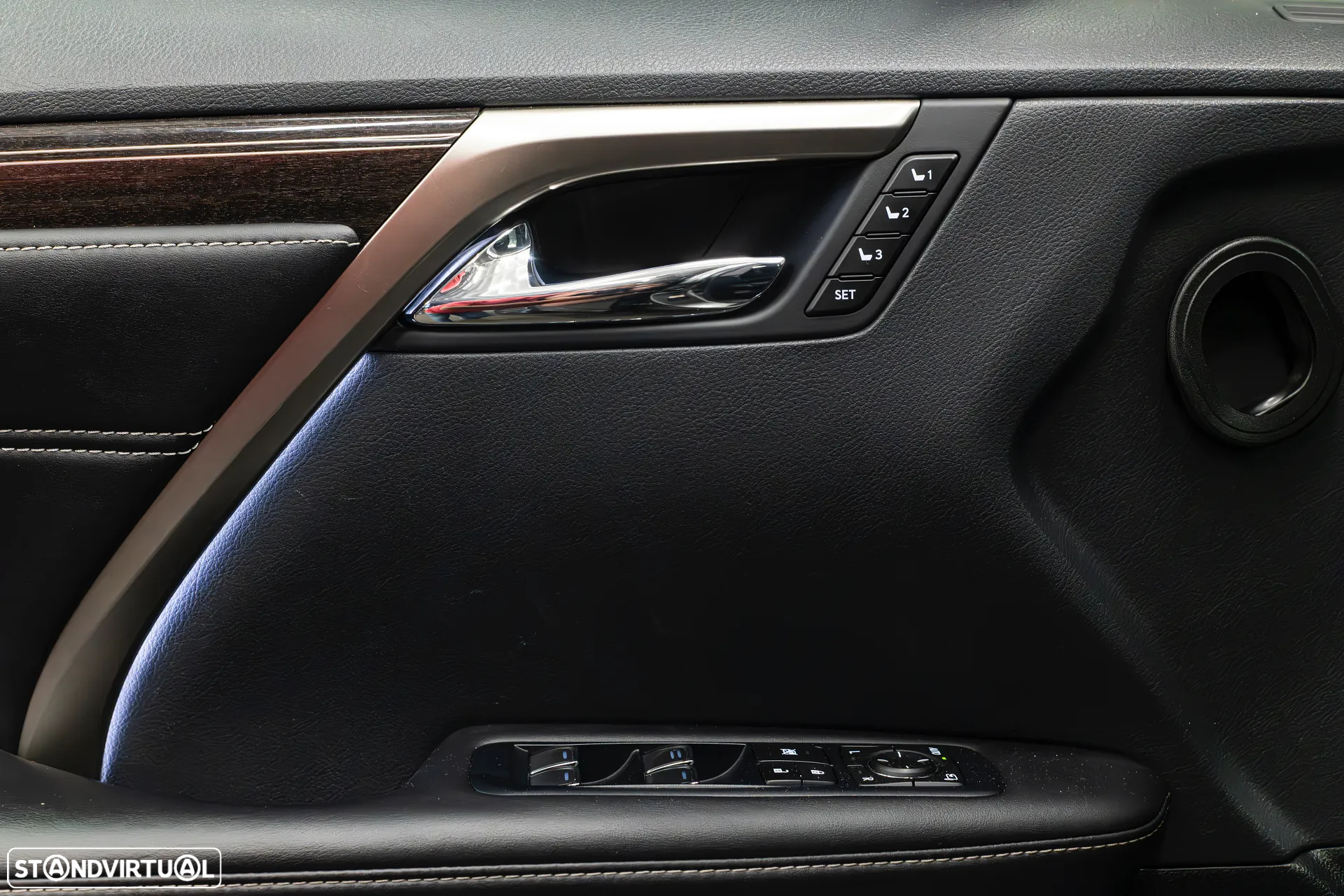 Lexus RX 450h L Luxury TAE - 23