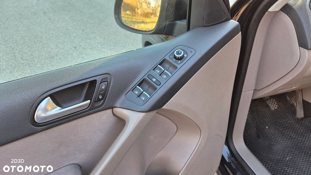 Volkswagen Tiguan - 10