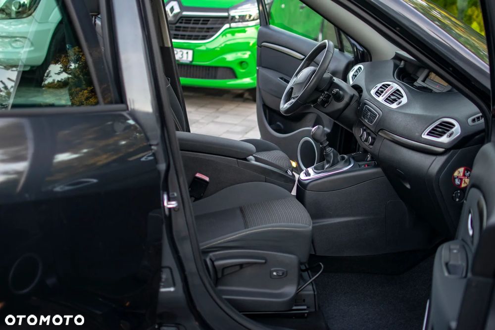 Renault Grand Scenic - 37