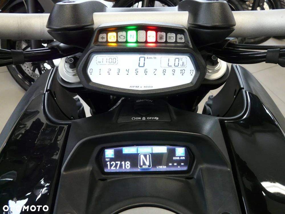 Ducati Diavel - 23