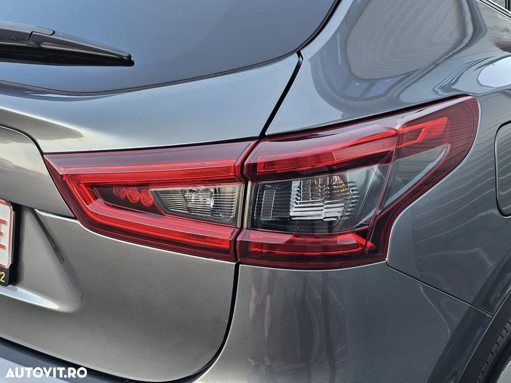 Nissan Qashqai 1.3 DIG-T TEKNA - 13