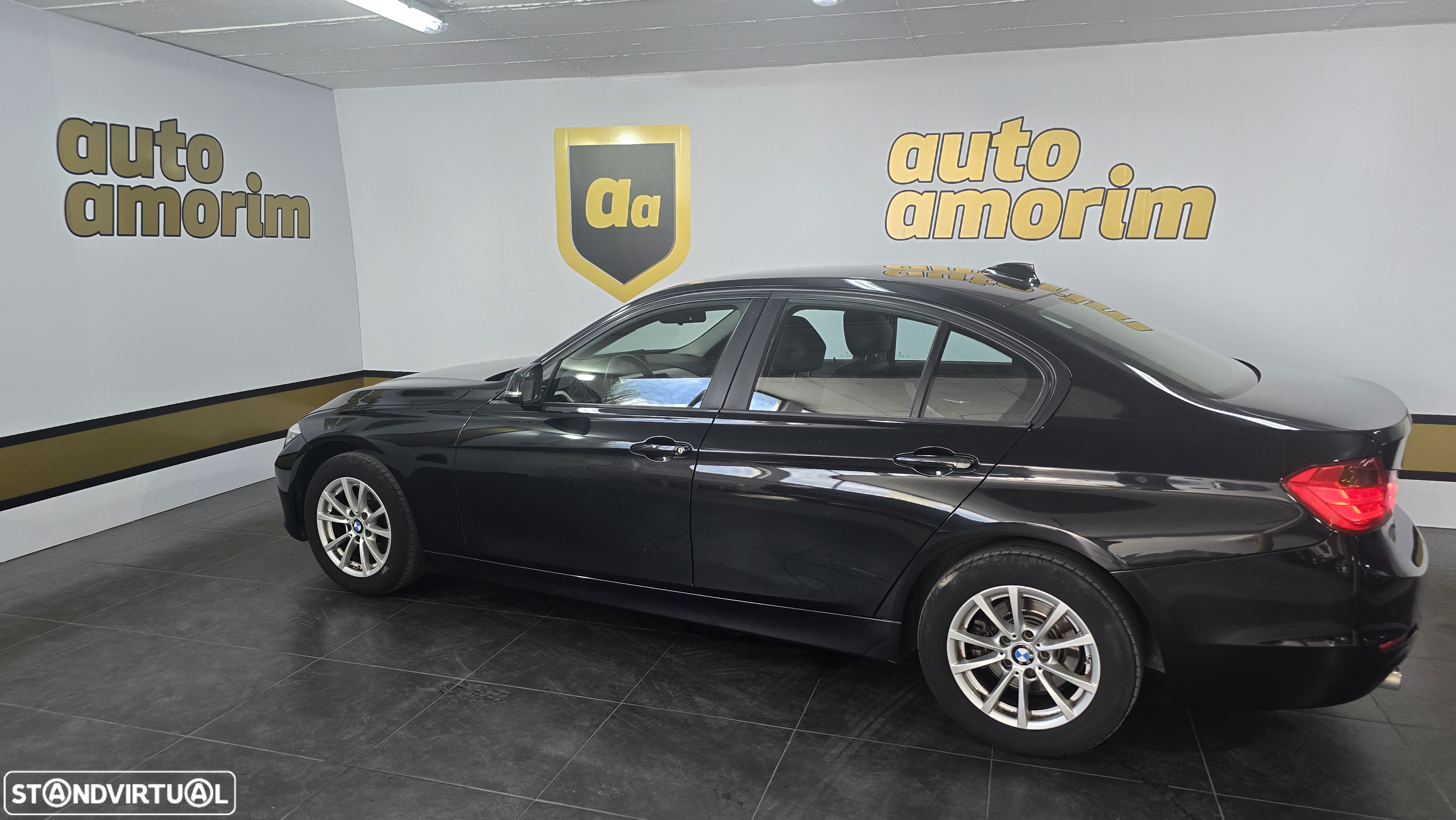 BMW 318 d Auto Exclusive - 12