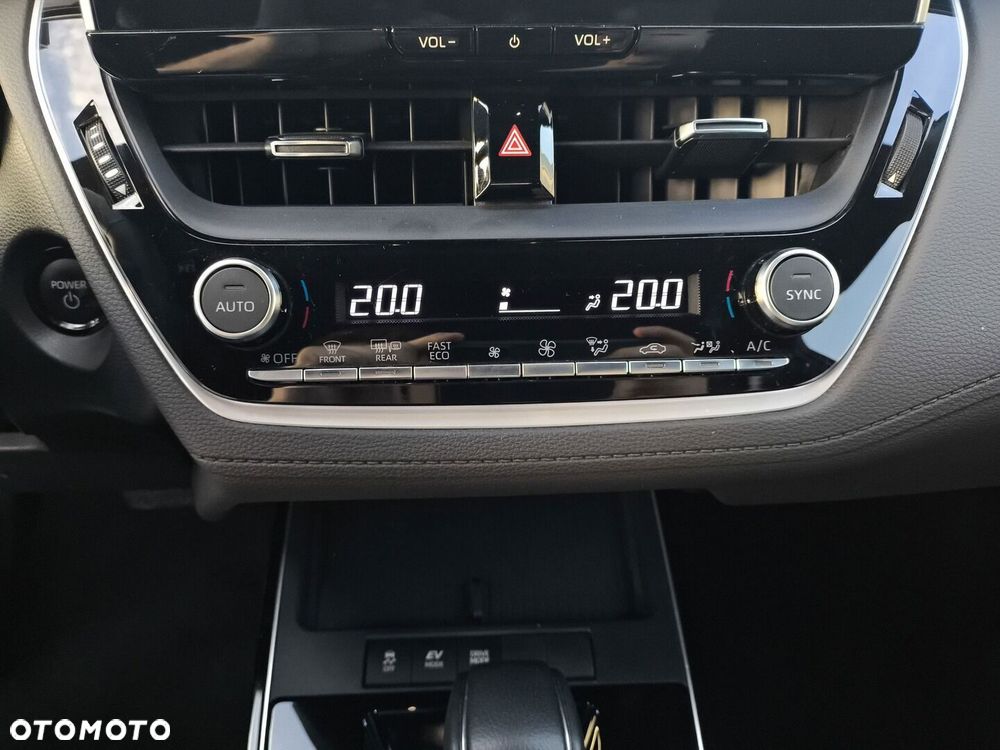 Toyota Corolla Cross - 23