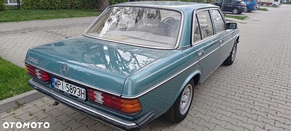 Mercedes-Benz W123 - 4