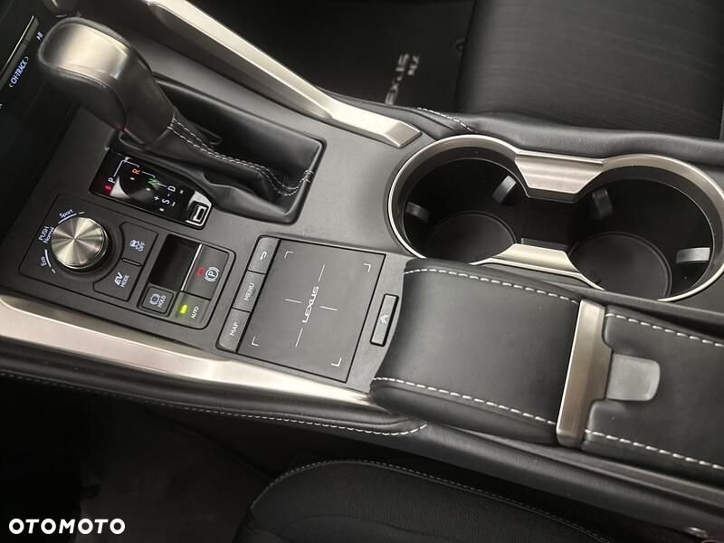 Lexus NX 300h Optimum AWD - 18