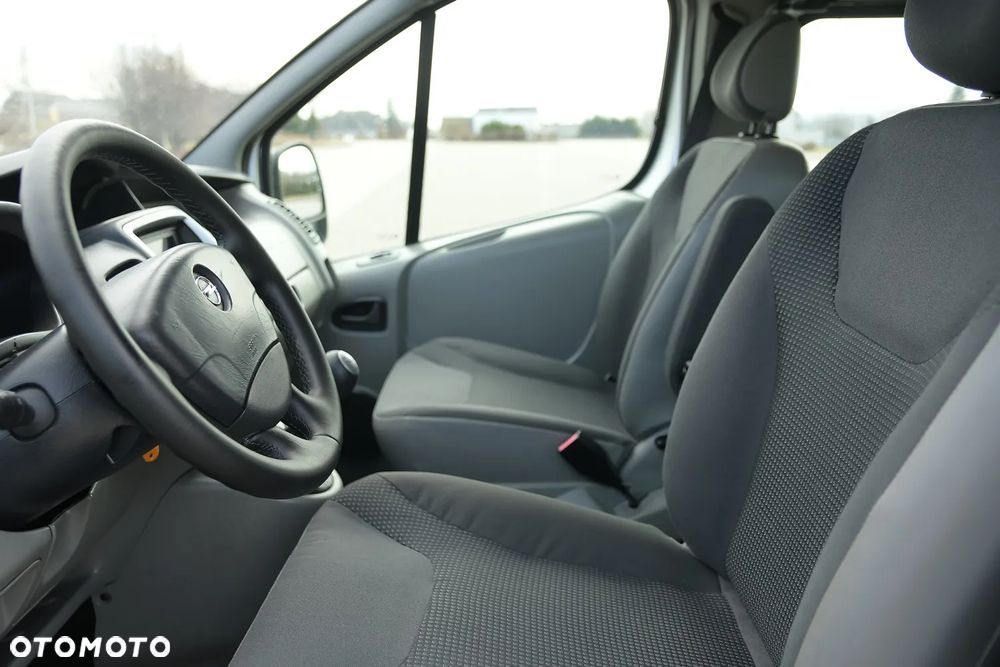 Opel Vivaro - 24