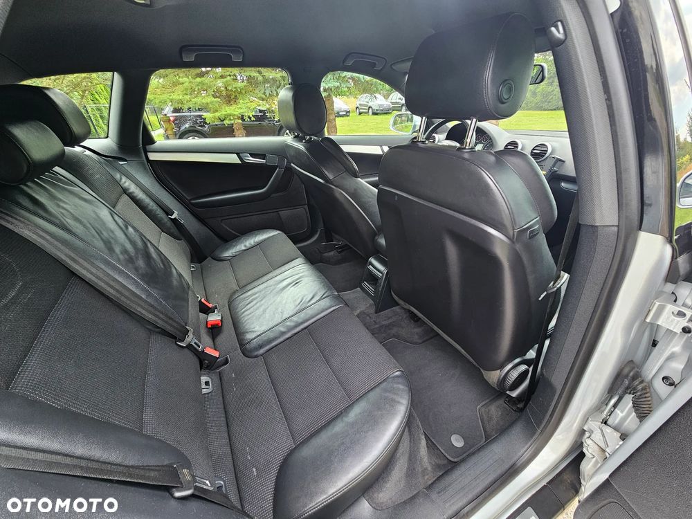 Audi A3 Sportback 2.0 TDI DPF S line Sportpaket - 16