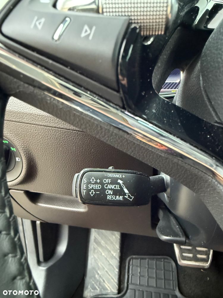 Skoda Superb 2.0 TDI SCR L&K DSG - 27