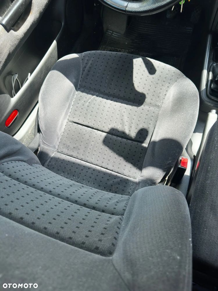 Volkswagen Golf 1.9 TDI Basis - 6