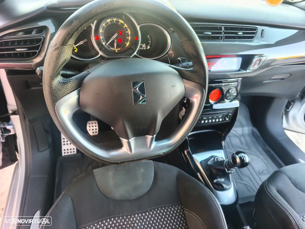 Citroën DS3 1.6 e-HDi Airdream Sport Chic - 9