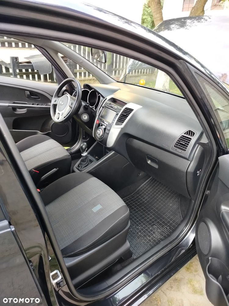 Kia Venga 1.6 CRDi 128 Black Collection - 9