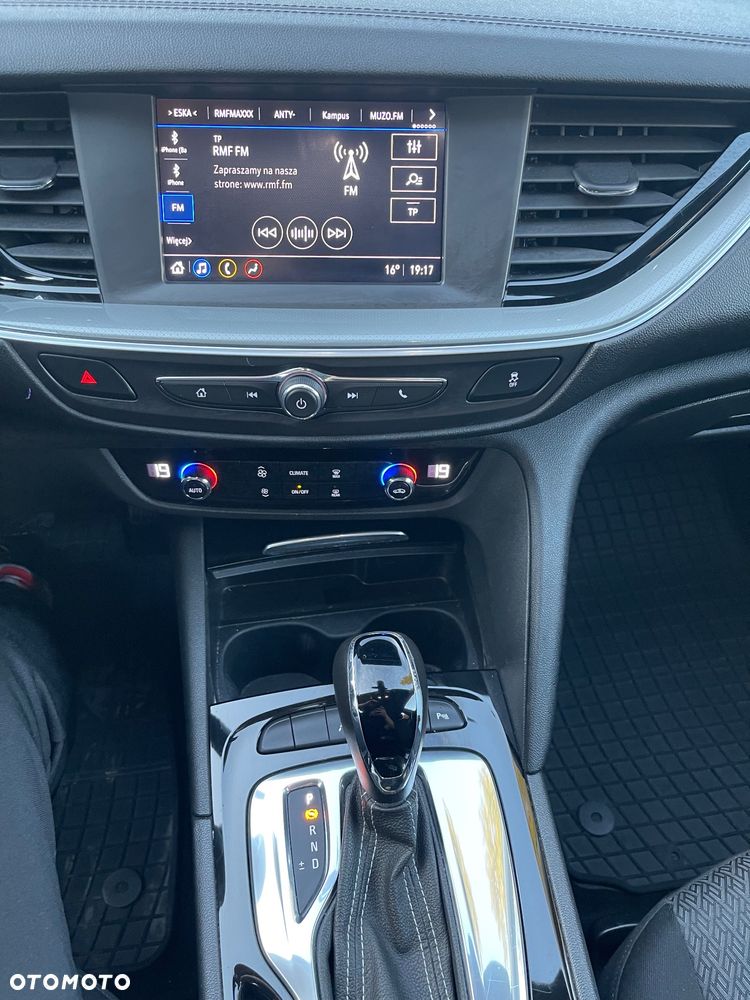 Opel Insignia 1.5 T Enjoy S&S - 11