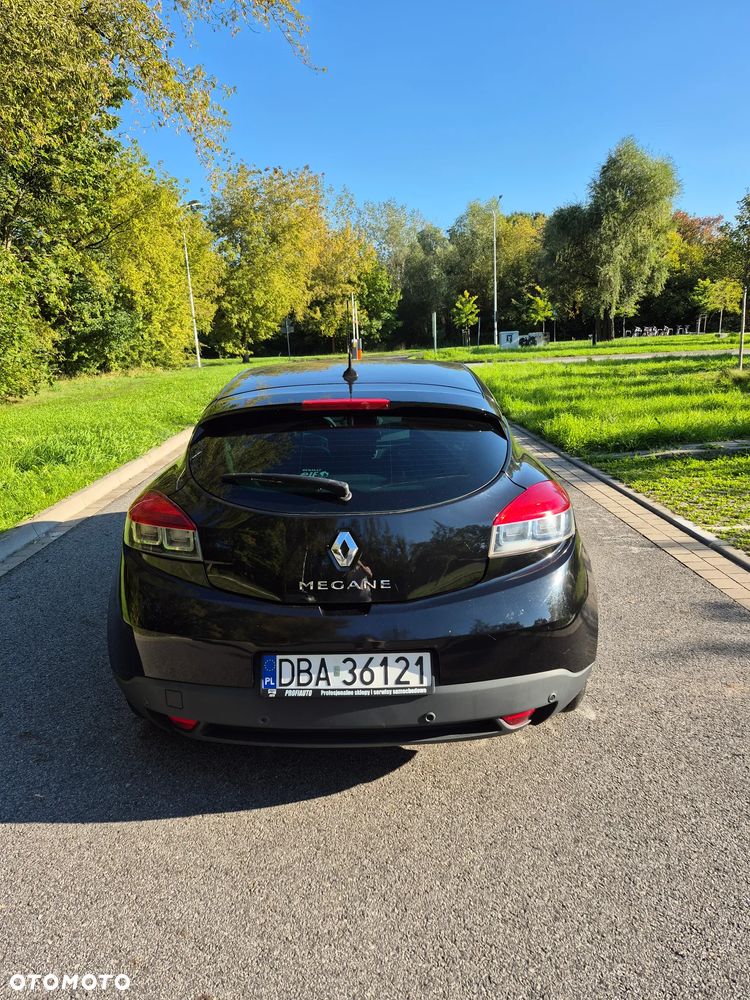 Renault Megane 2012 photo 2