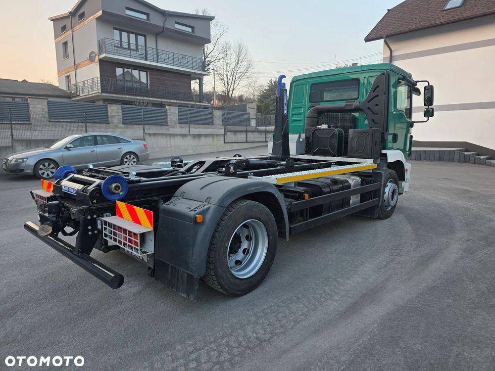 MAN TGM 18.340 urządzenie hakowe AXOR - 3