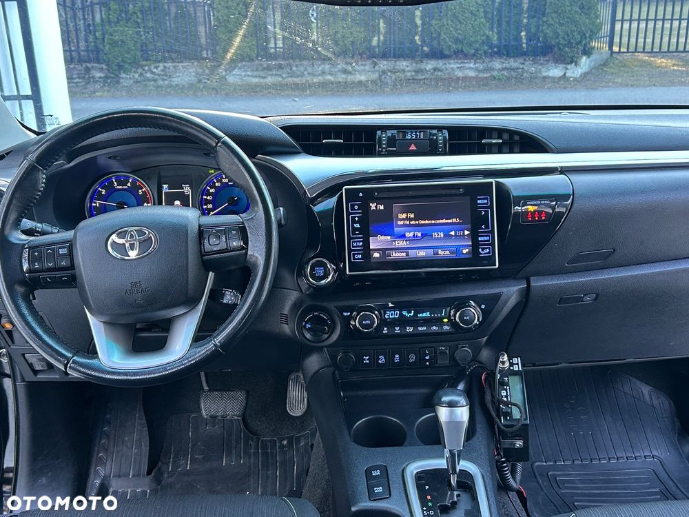Toyota Hilux - 15