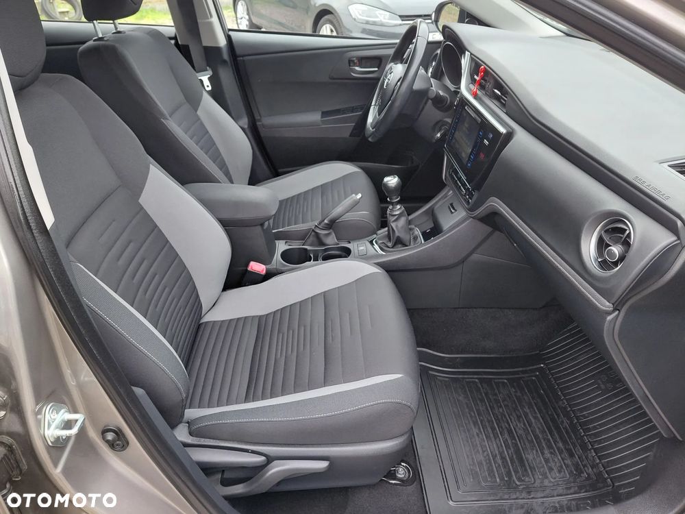 Toyota Auris 1.6 Comfort - 12