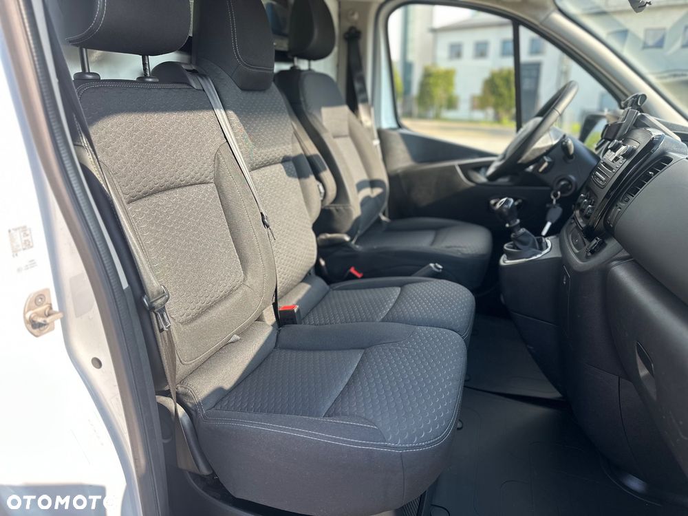 Opel Vivaro - 17
