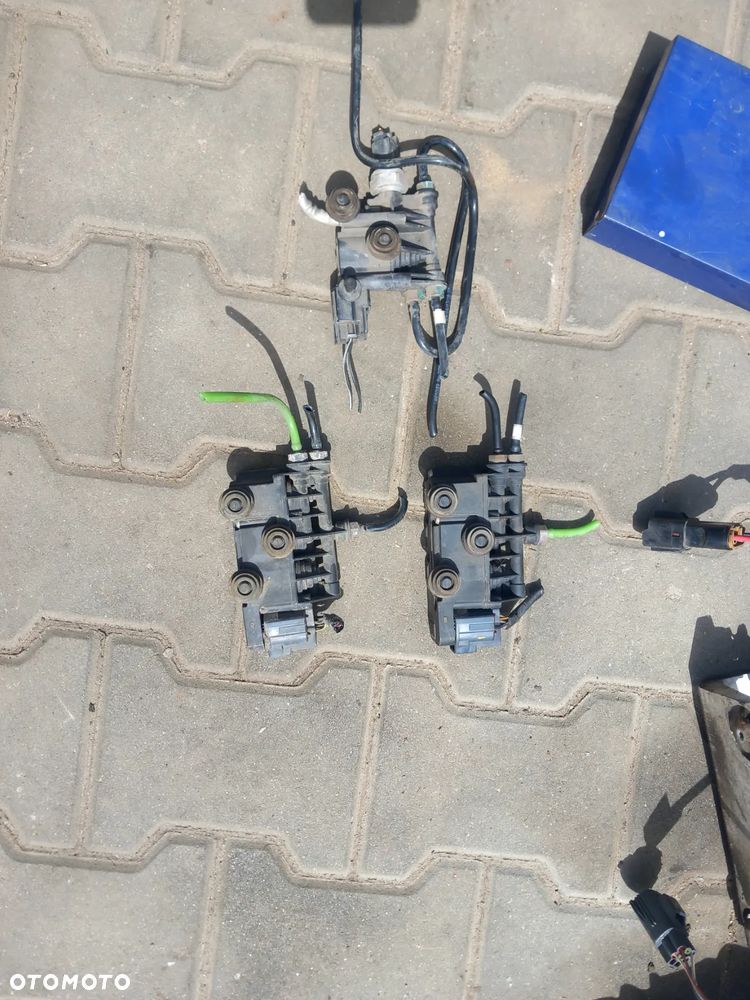 Kompresor zawieszenia sterowniki hamulec reczny rozdzielacze Renge rover discovery 3 - 3