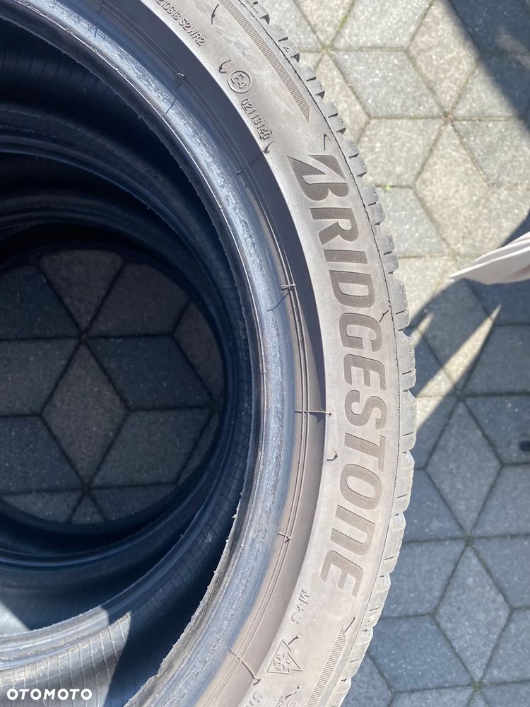 Opony zimowa Bridgestone  225/45 R18 95V - 2