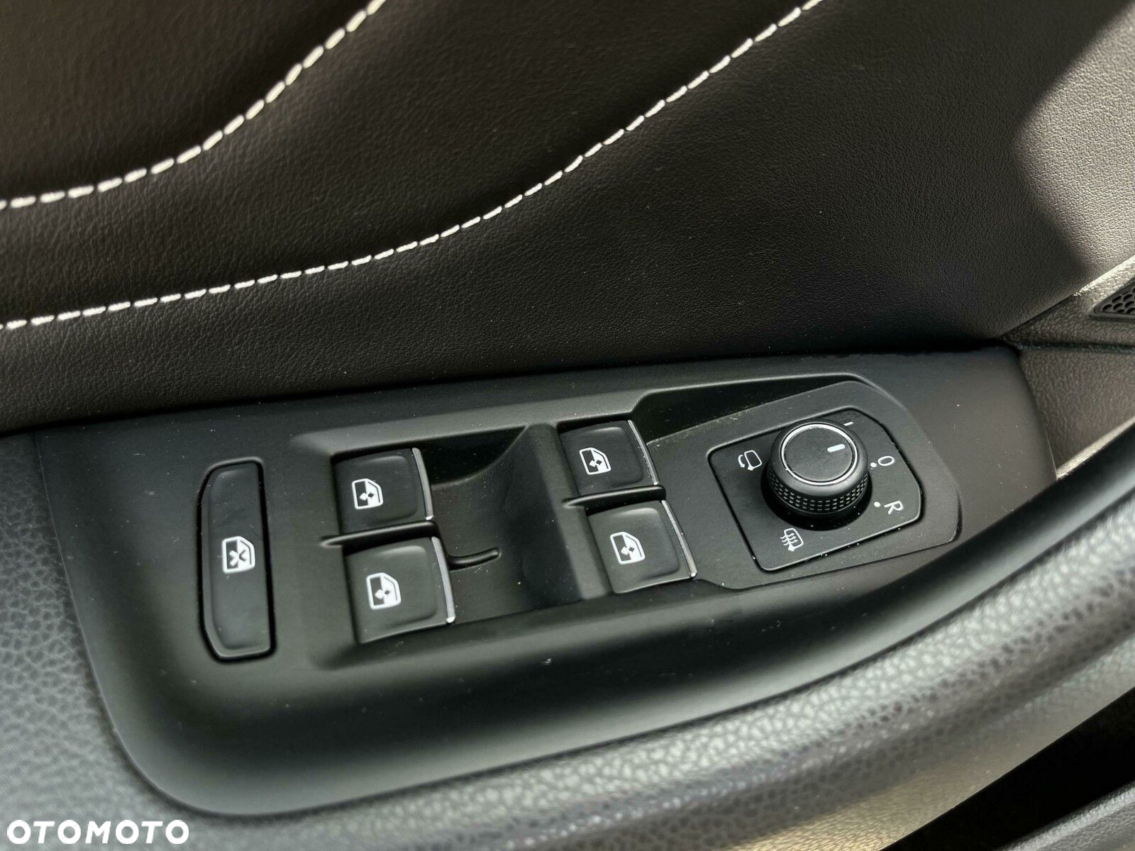 Volkswagen Arteon 2.0 TSI R-Line DSG - 14