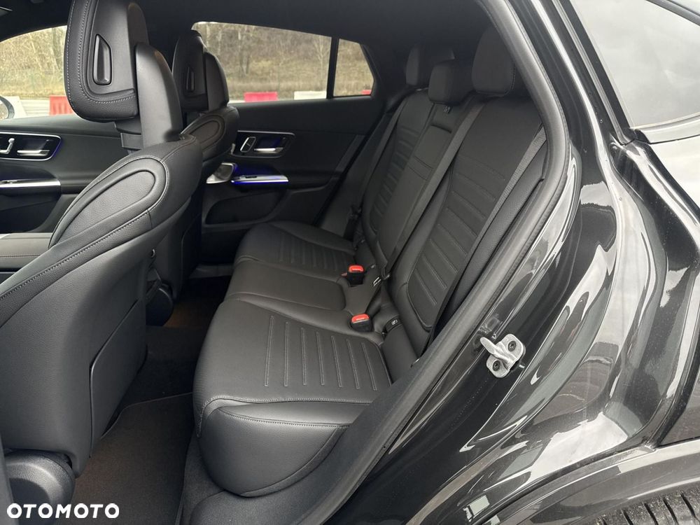 Mercedes-Benz GLC - 16