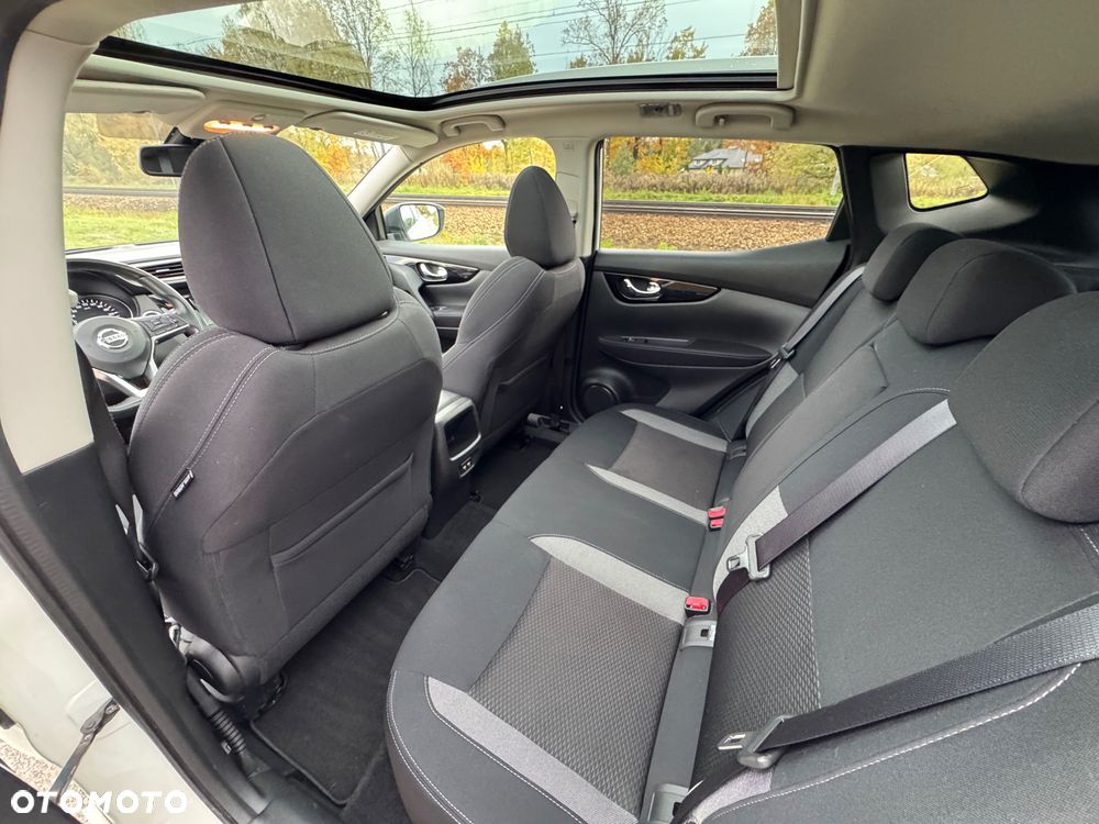 Nissan Qashqai 1.3 DIG-T N-Connecta DCT - 11