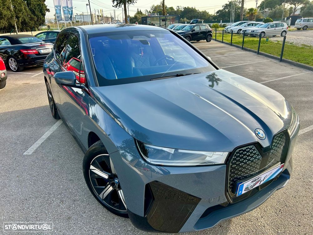 BMW iX xDrive 40 Pack Desportivo - 2