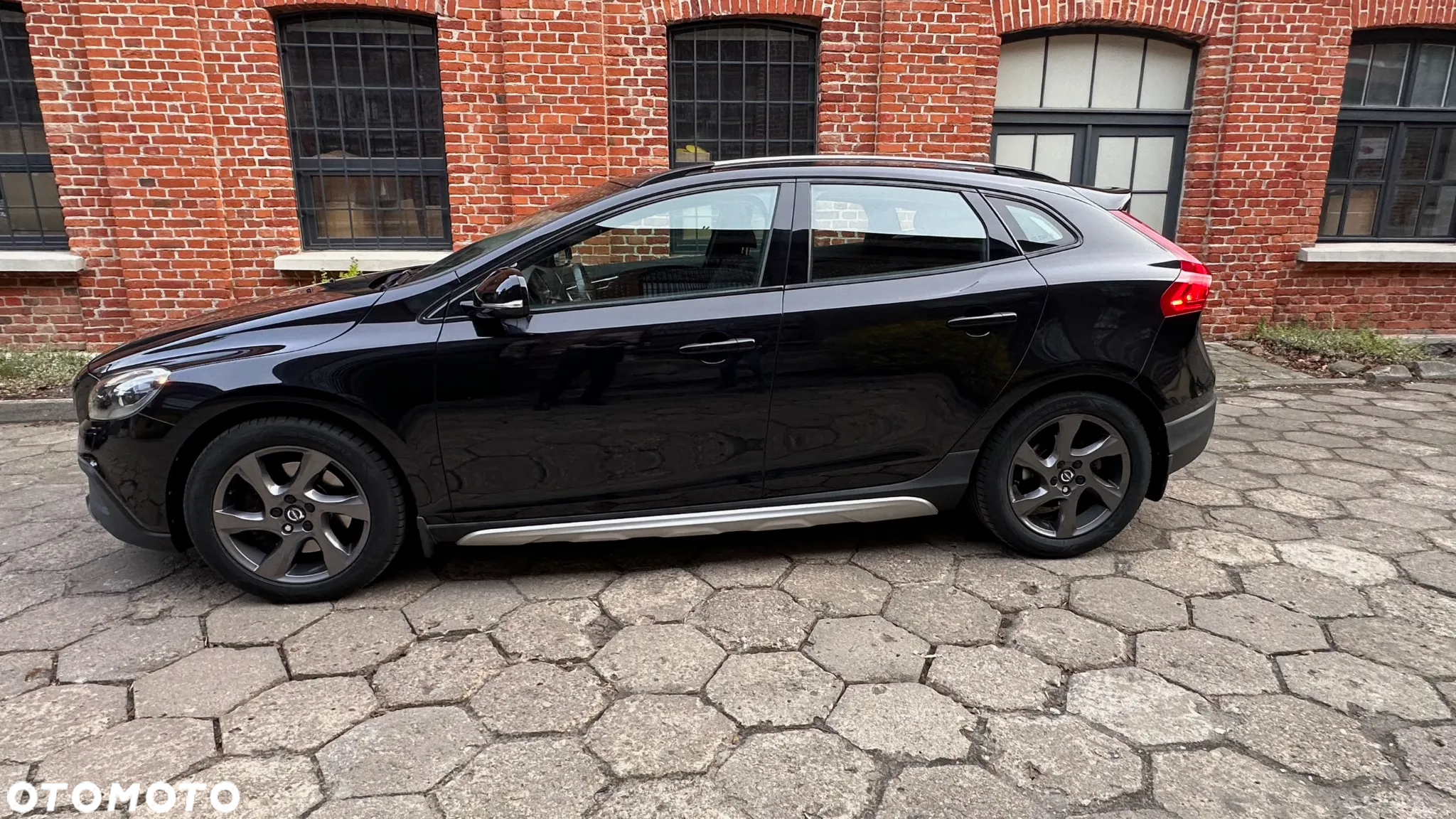 Volvo V40 Cross Country T4 AWD Momentum - 2