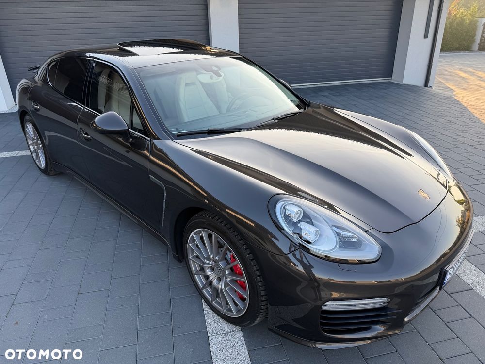 Porsche Panamera Turbo Executive - 3