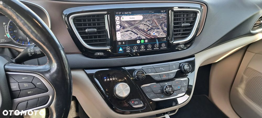 Chrysler Pacifica - 33