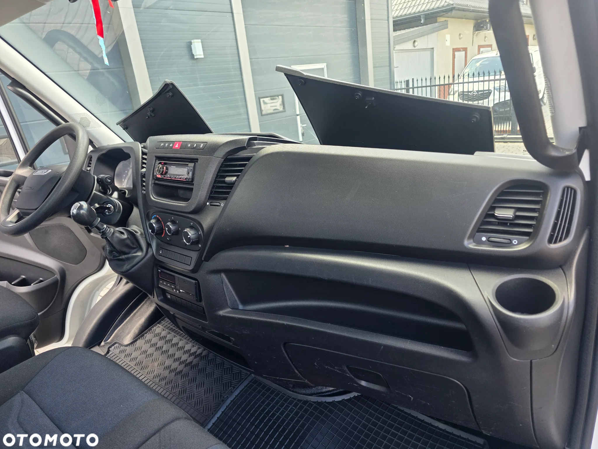 Iveco DAILY 65C15 - 11