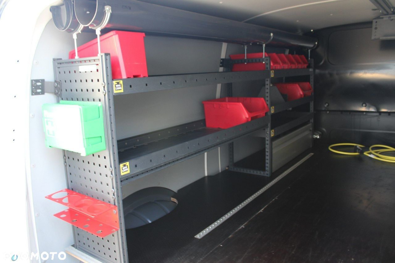 Volkswagen Transporter - 15