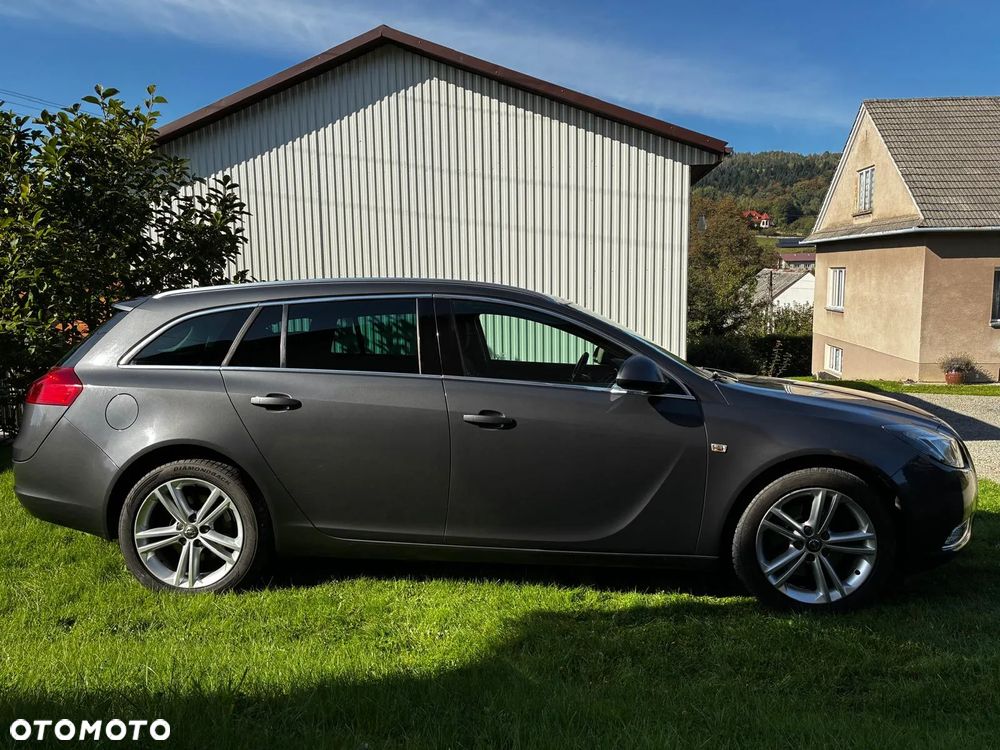 Opel Insignia 2.0 Turbo Sports Tourer 4x4 Automatik Active - 9