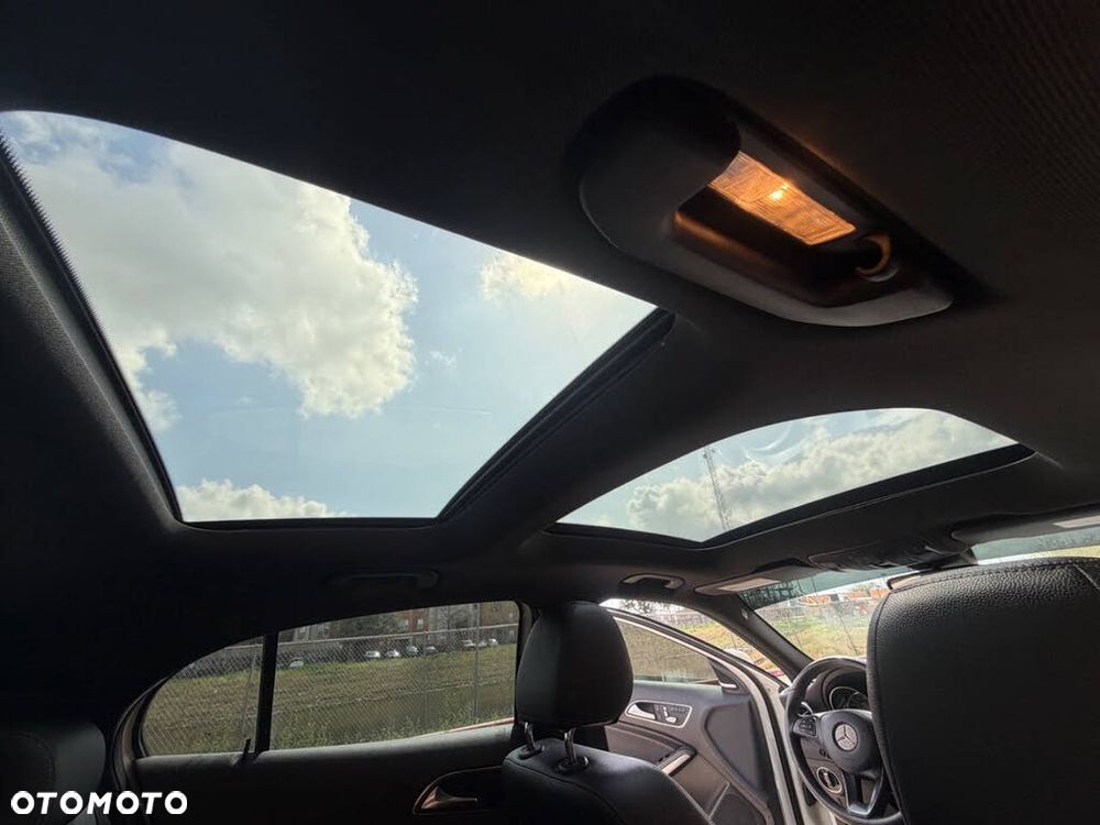 Mercedes-Benz GLA 250 4-Matic - 10
