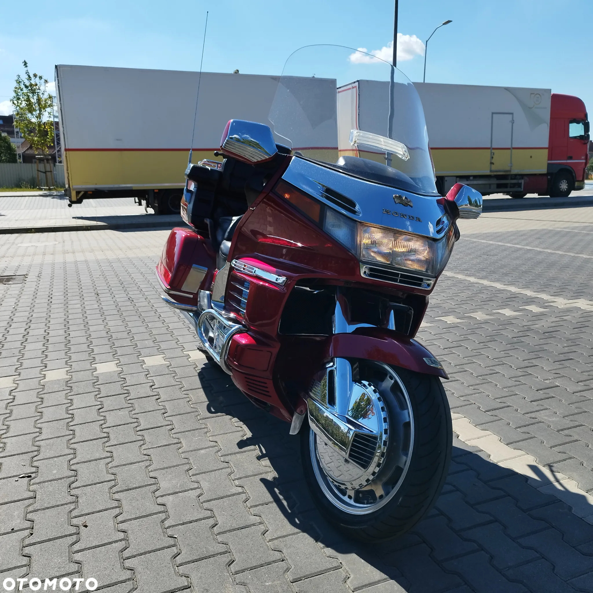 Honda GL - 24