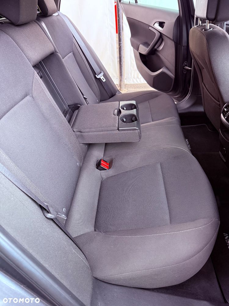 Opel Insignia 2.0 CDTI Sports Tourer - 24