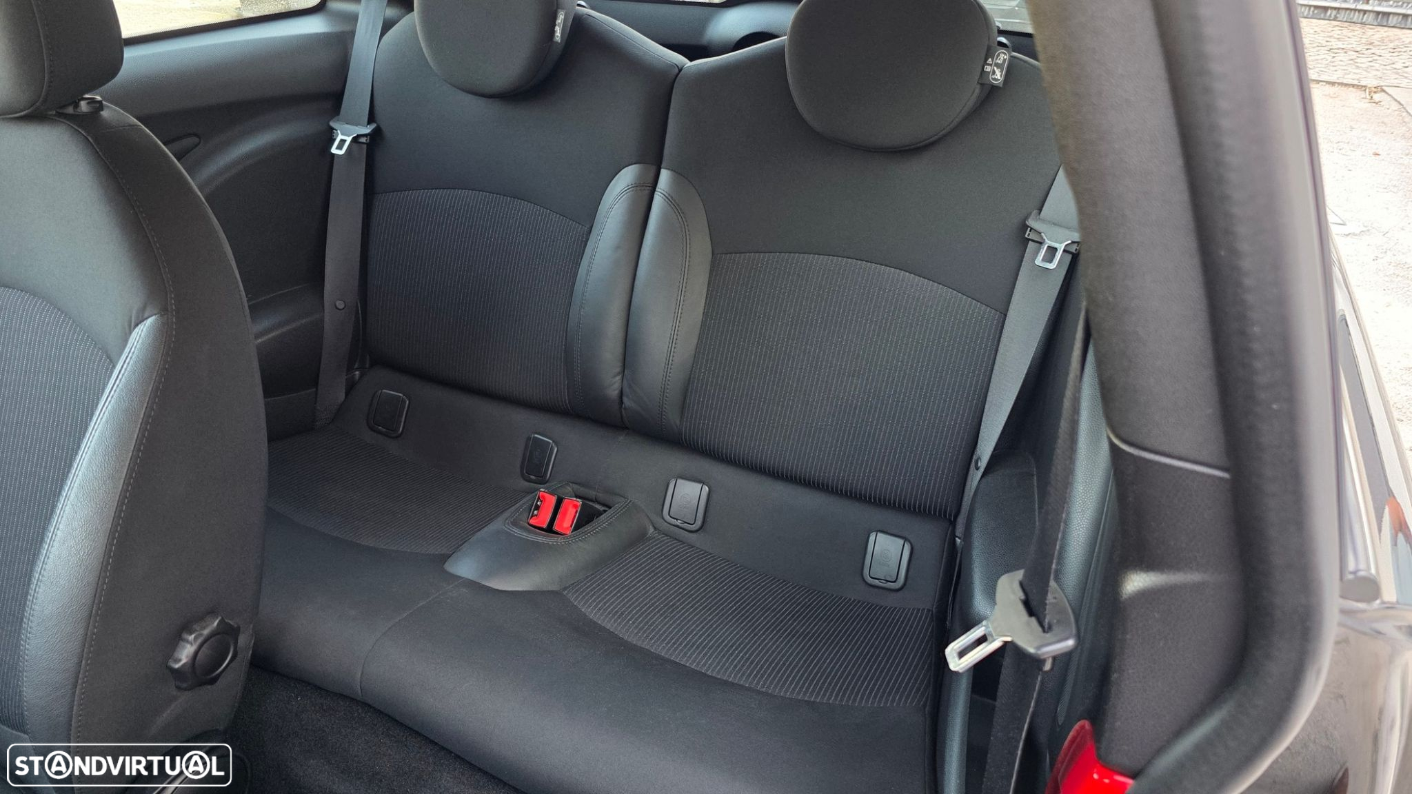 MINI 3 Portas John Cooper Works - 27