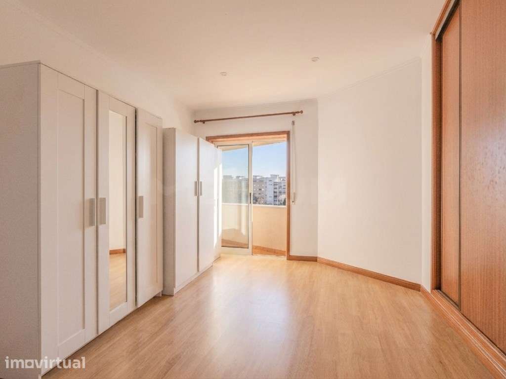 Apartamento T2 localizado na Trofa - Grande imagem: 5/17