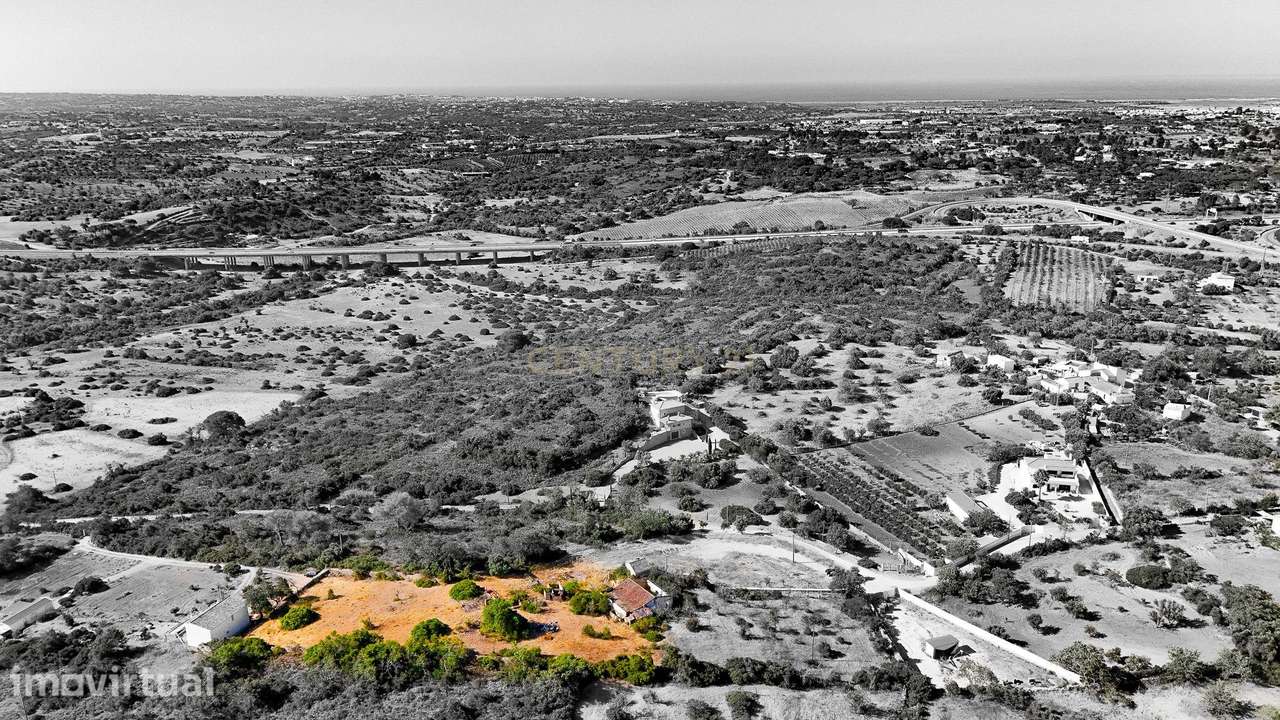 TERRENO COM RUÍNA DE 2920M2 EM PÊRA - Grande imagem: 3/19