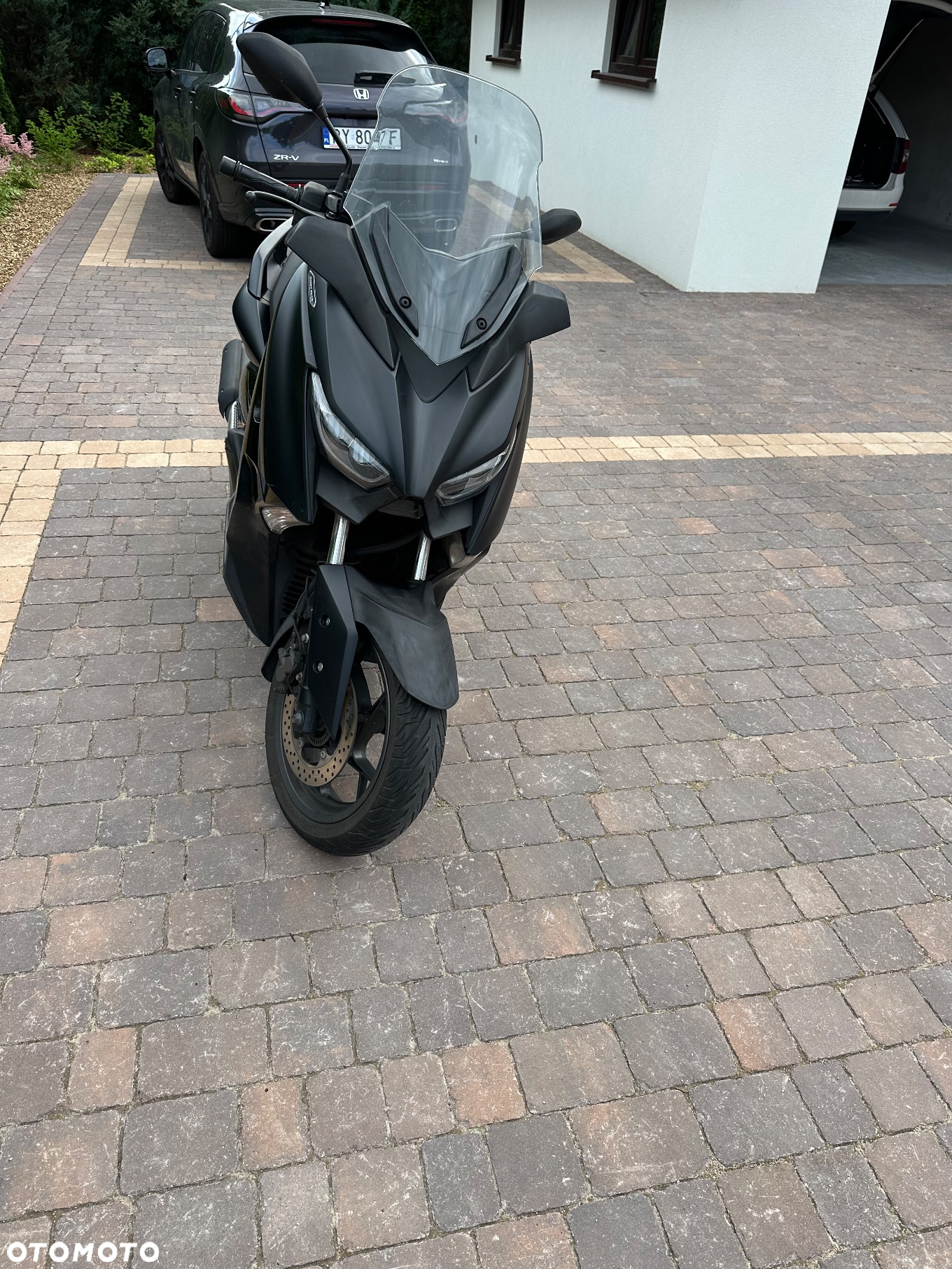 Yamaha X-max - 7