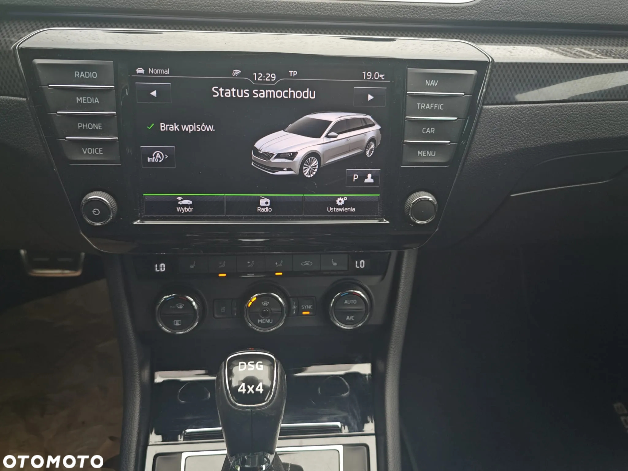 Skoda Superb 2.0 TDI 4x4 DSG Sportline - 21