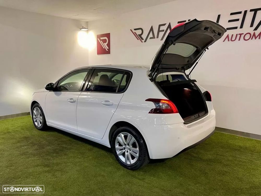 Peugeot 308 1.2 PureTech Style - 26