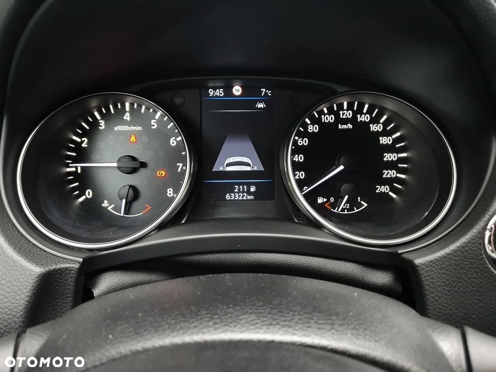 Nissan Qashqai 1.3 DIG-T N-CONNECTA - 24